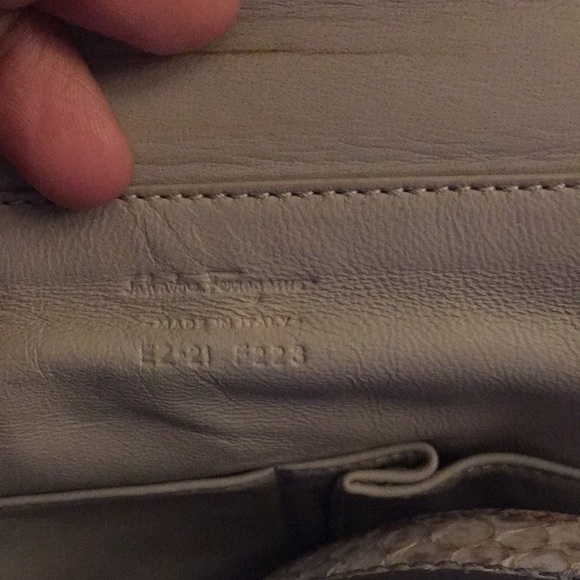 Exotic snakeskin ferragamo Sofia bag - Picture 6 of 6